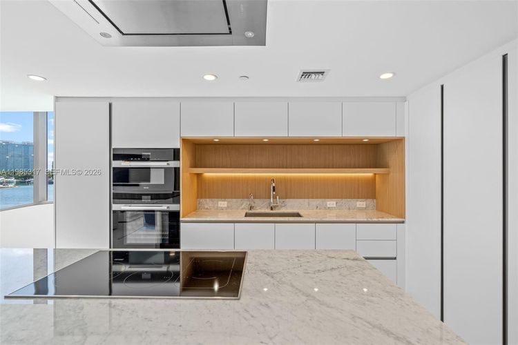 Onda Residences #406 image #10