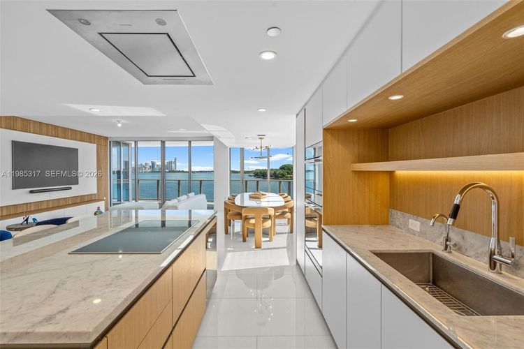 Onda Residences #406 image #12