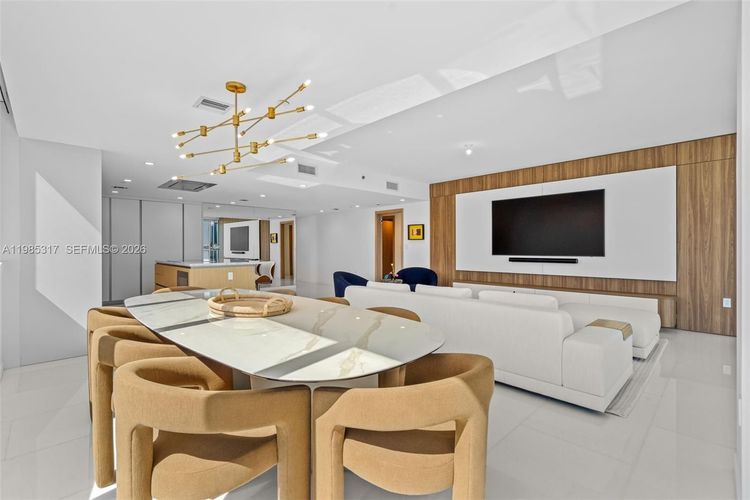 Onda Residences #406 image #15