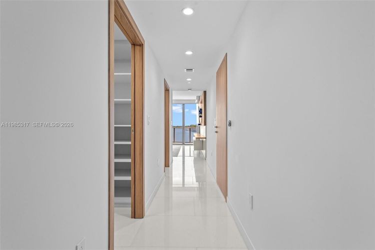 Onda Residences #406 image #20