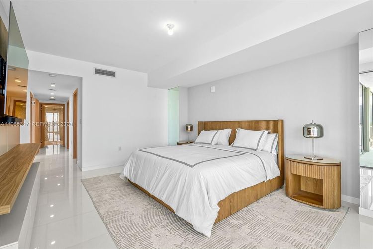 Onda Residences #406 image #24