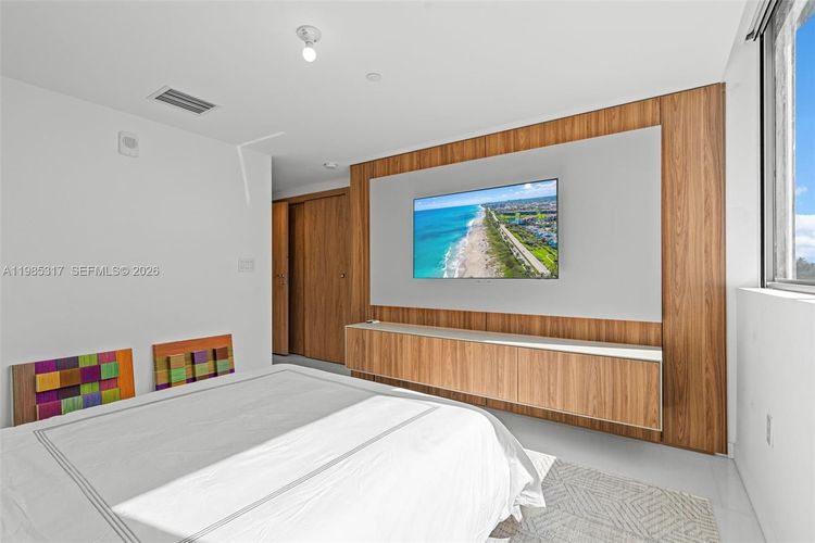 Onda Residences #406 image #31