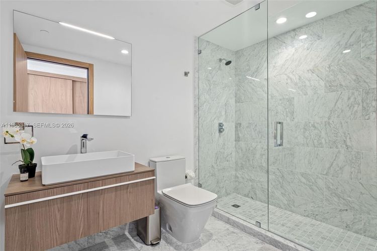 Onda Residences #406 image #37