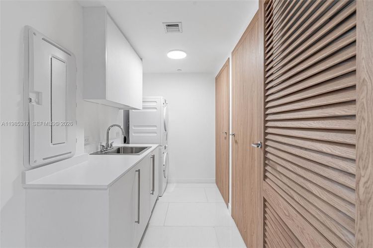 Onda Residences #406 image #42