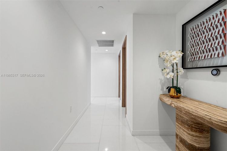 Onda Residences #406 image #7