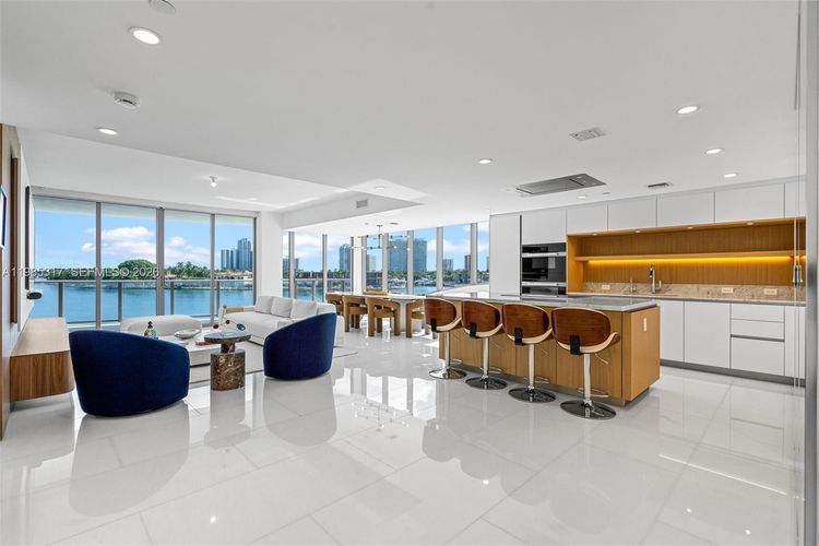 Onda Residences #406 image #8