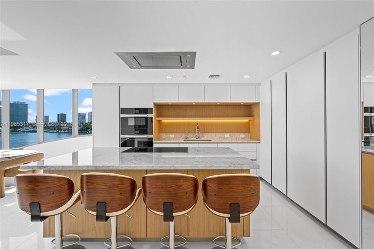 Onda Residences #406 image #9