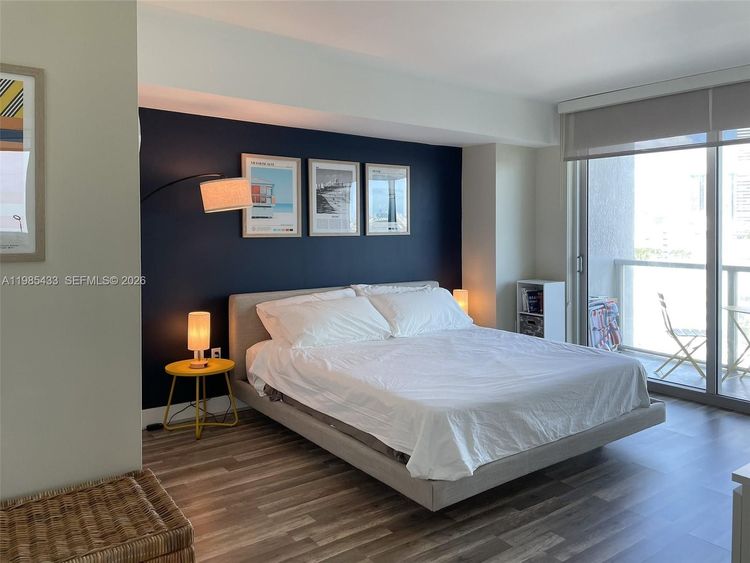 500 Brickell #1407 image #7