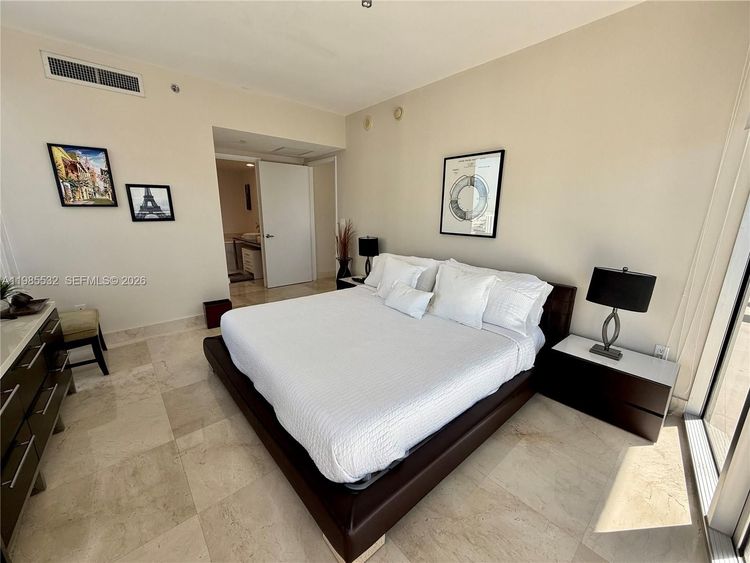 Icon Brickell I #3913 image #6