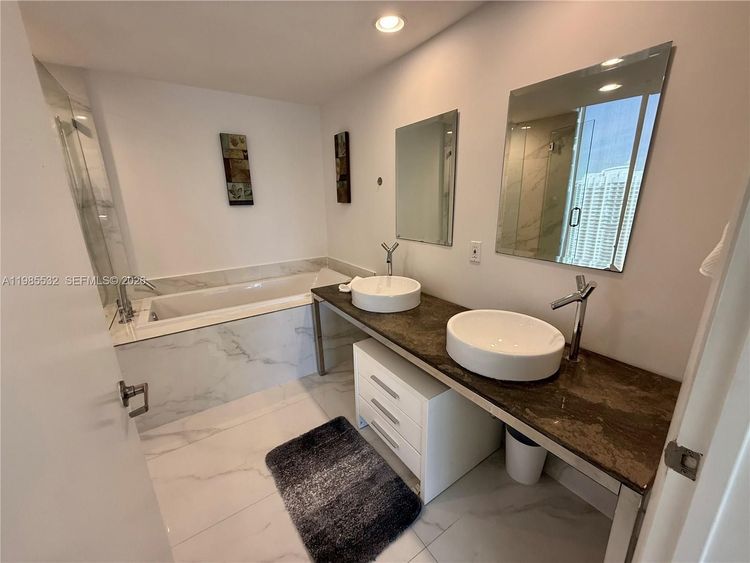 Icon Brickell I #3913 image #8
