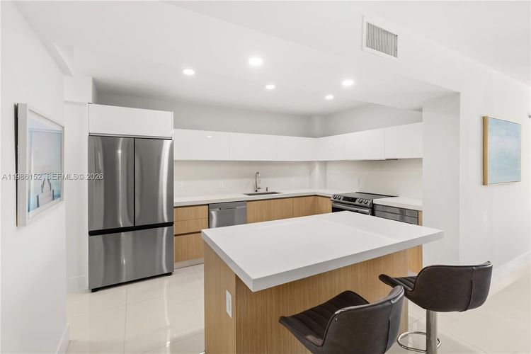 Corinthian Condo #10E image #22