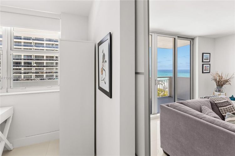 Corinthian Condo #10E image #26