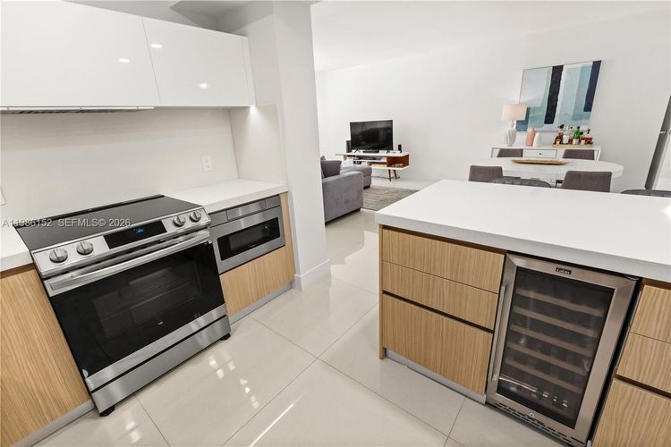 Corinthian Condo #10E image #6