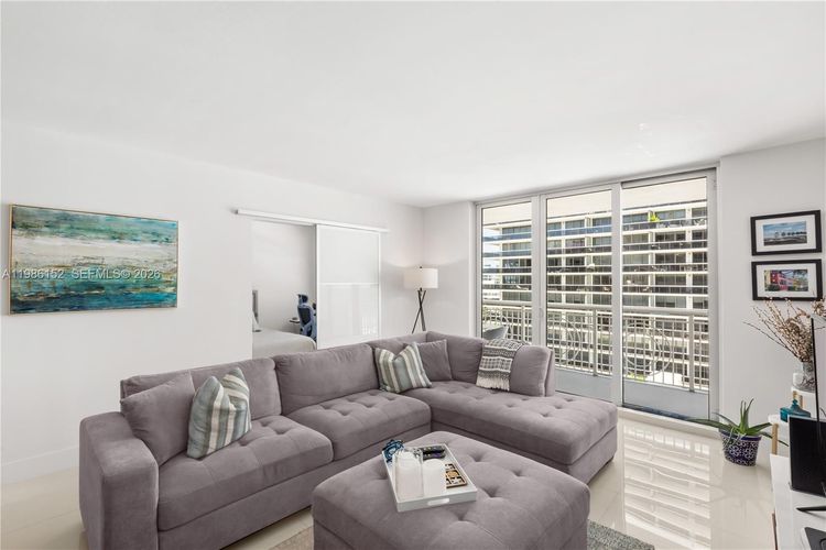 Corinthian Condo #10E image #9