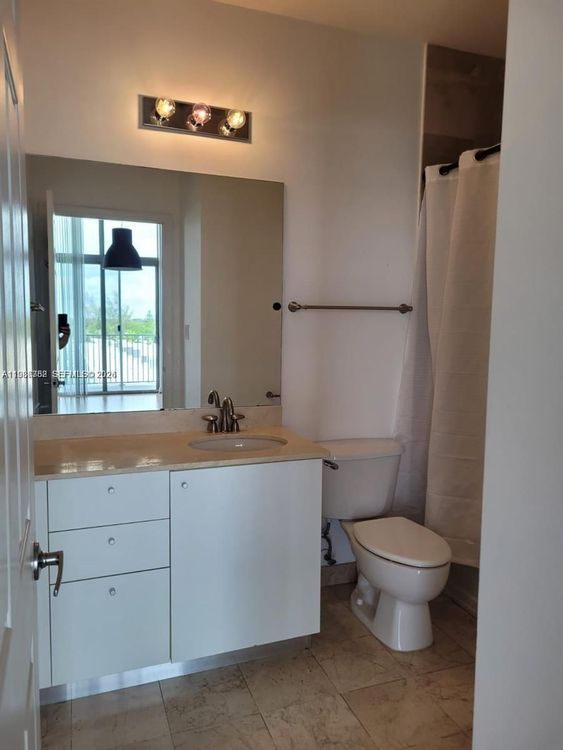 The Lofts at Hollywood Station #501 image #19