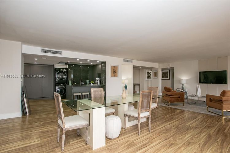 Cricket Club Miami #2309 image #10