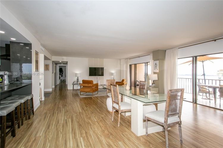 Cricket Club Miami #2309 image #9