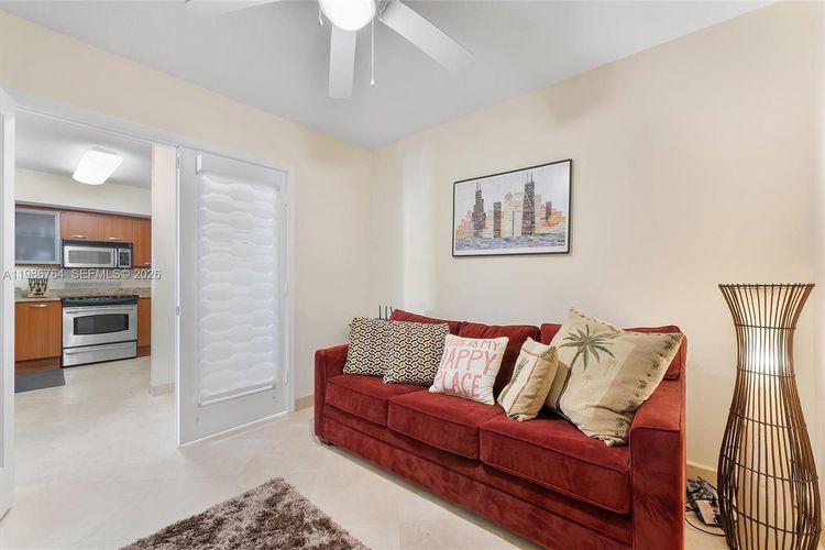 The Vue #1106 image #18