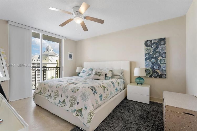 The Vue #1106 image #19