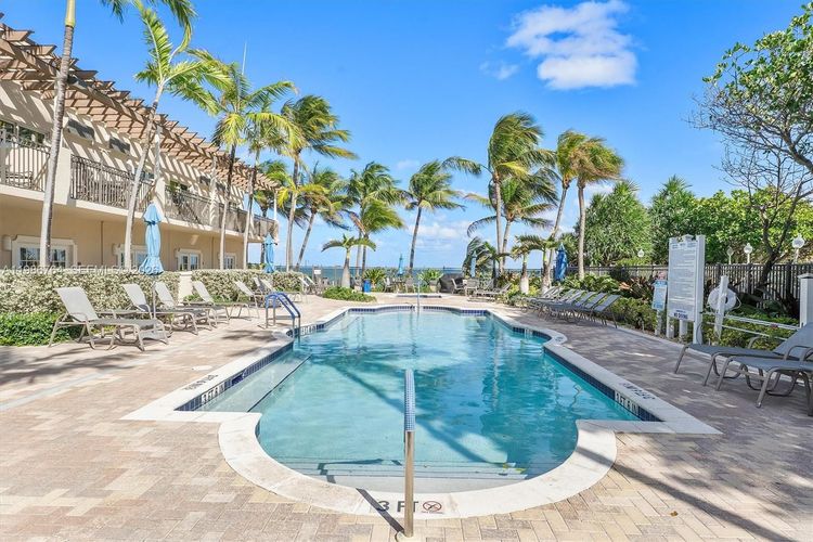 The Vue #1106 image #27