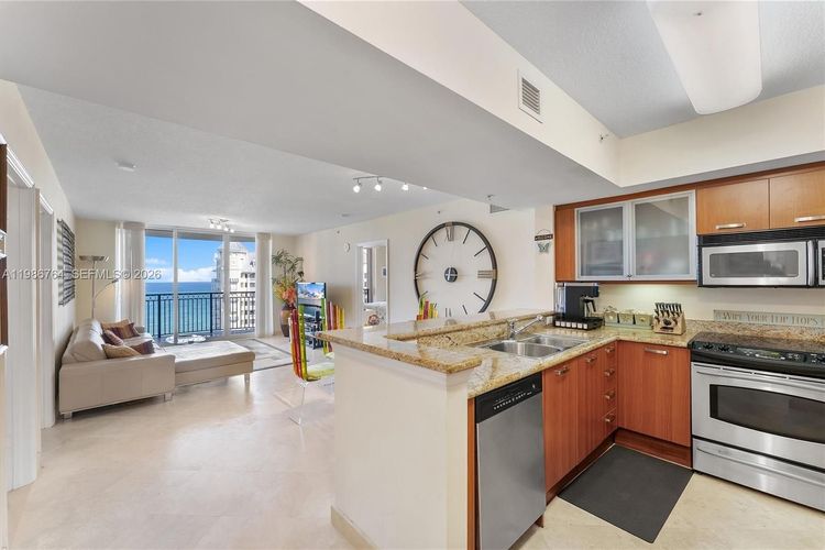 The Vue #1106 image #7