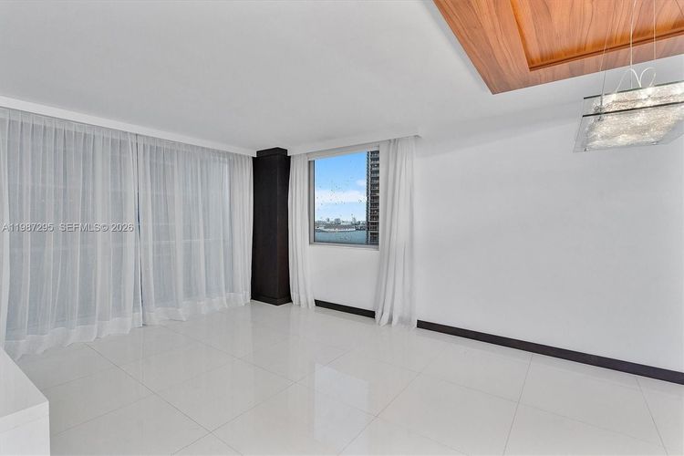 500 Brickell #1607 image #13