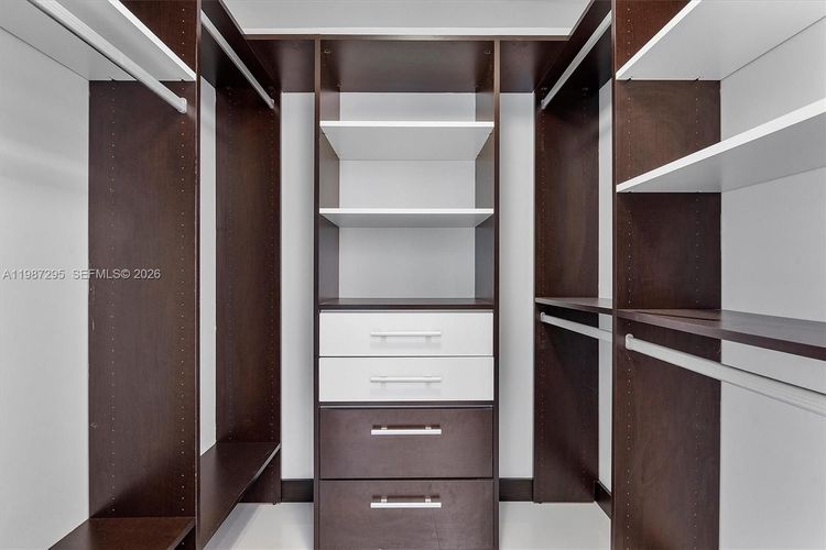 500 Brickell #1607 image #34