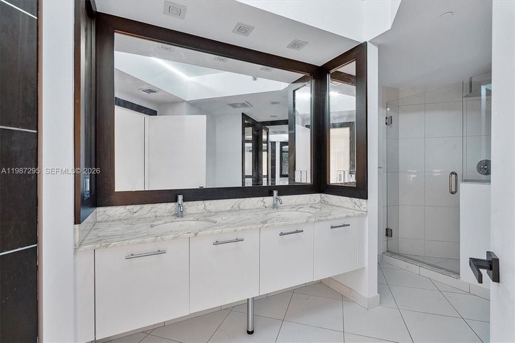 500 Brickell #1607 image #38