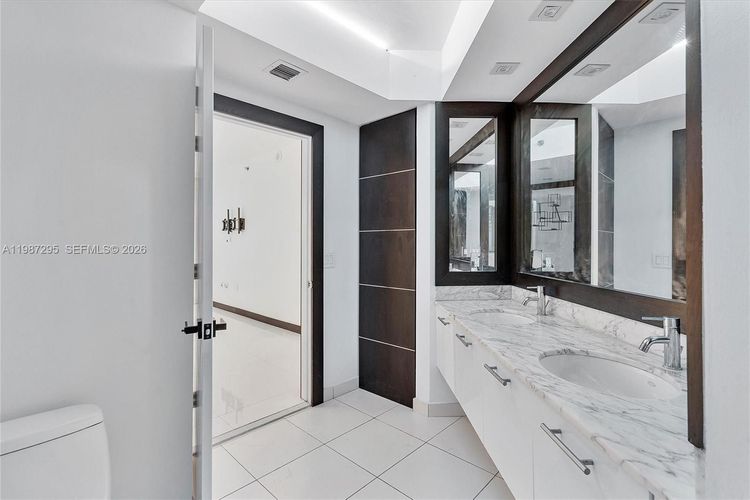 500 Brickell #1607 image #41