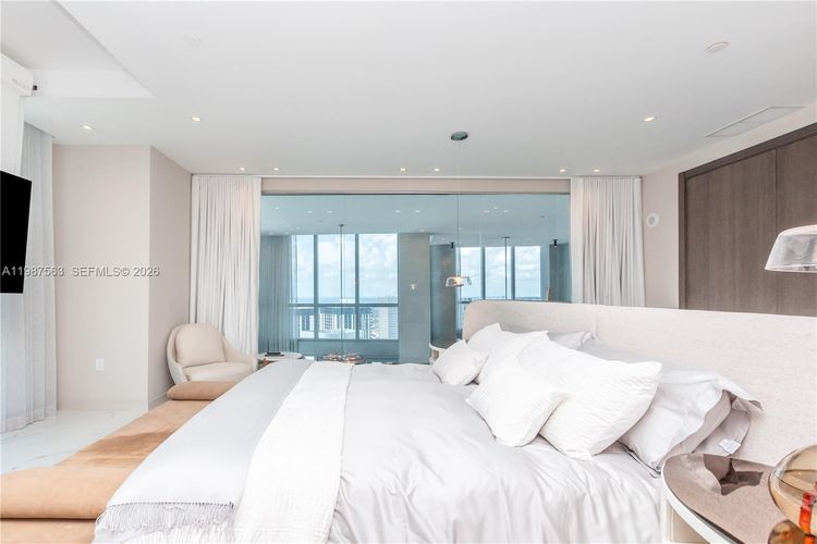 Paramount Miami Worldcenter #PH 4611 image #13