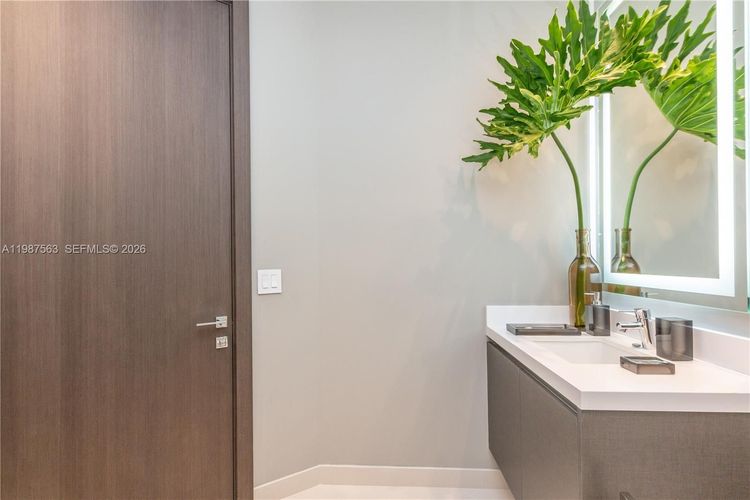 Paramount Miami Worldcenter #PH 4611 image #29