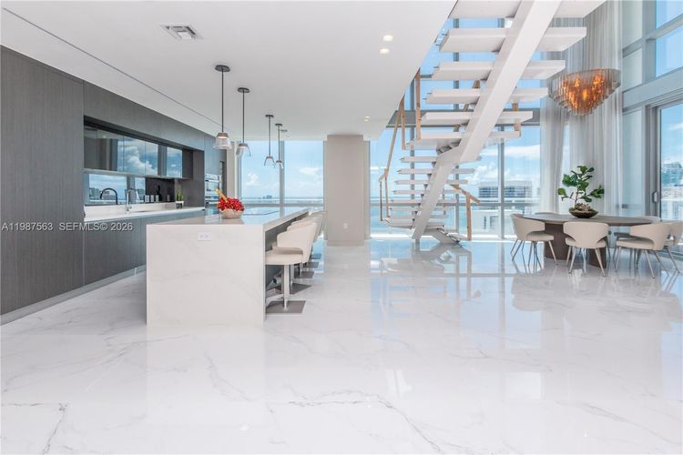 Paramount Miami Worldcenter #PH 4611 image #8