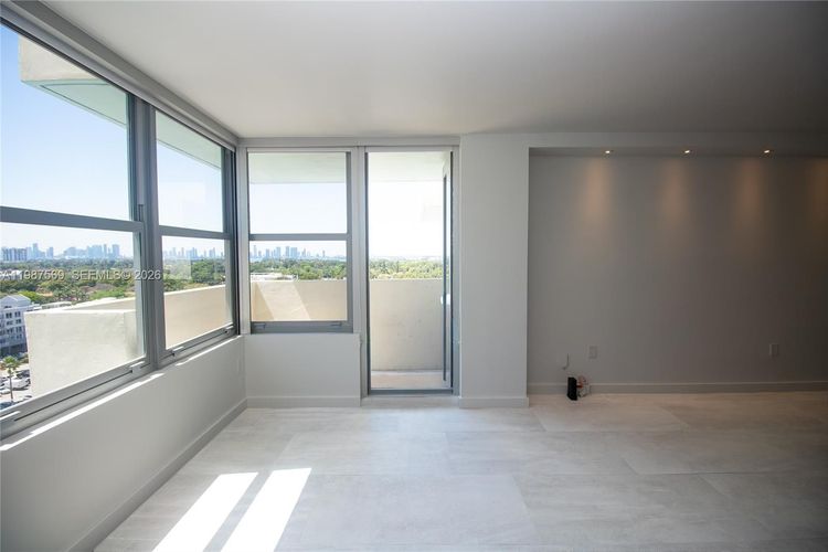 Triton Towers #1422 image #9