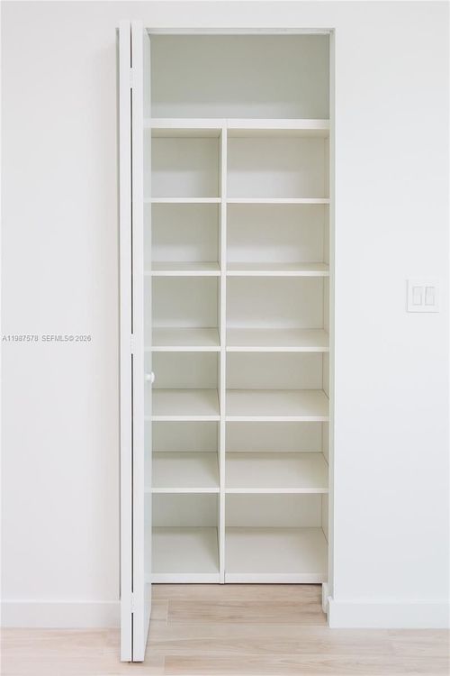 Dua Miami (SLS Hotel and Residences) #2702 image #22