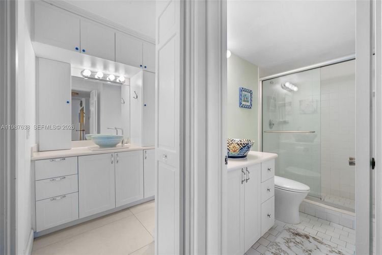 Valencia at Quadomain #1102 image #22