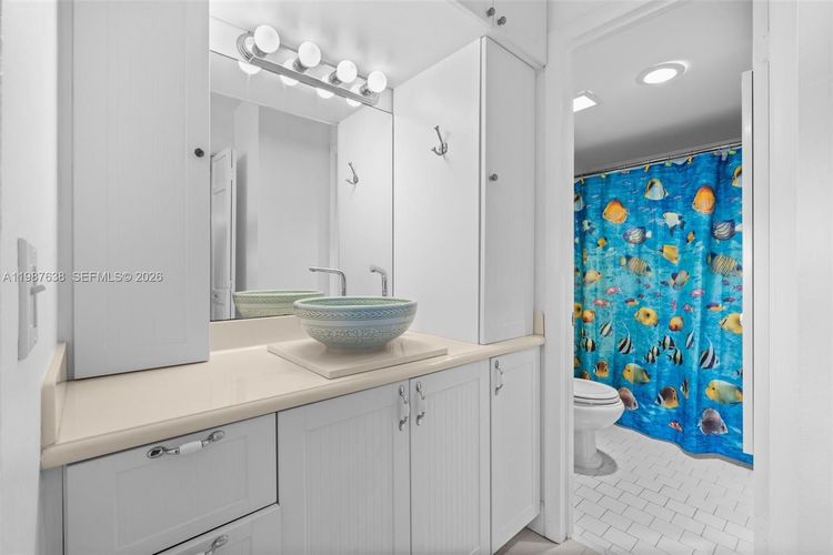 Valencia at Quadomain #1102 image #24