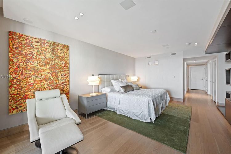 Residences at Vizcaya #502 image #16