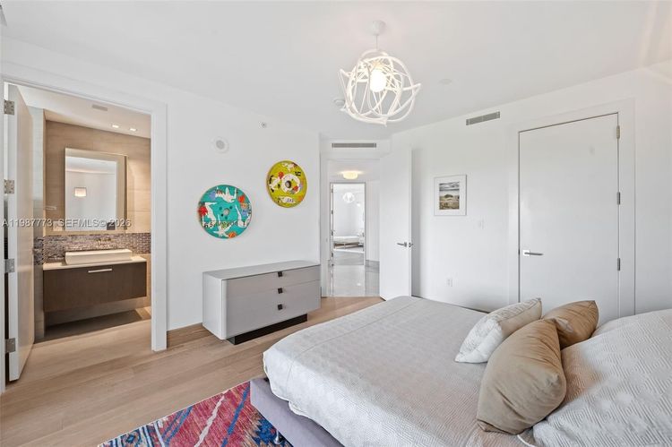 Residences at Vizcaya #502 image #21