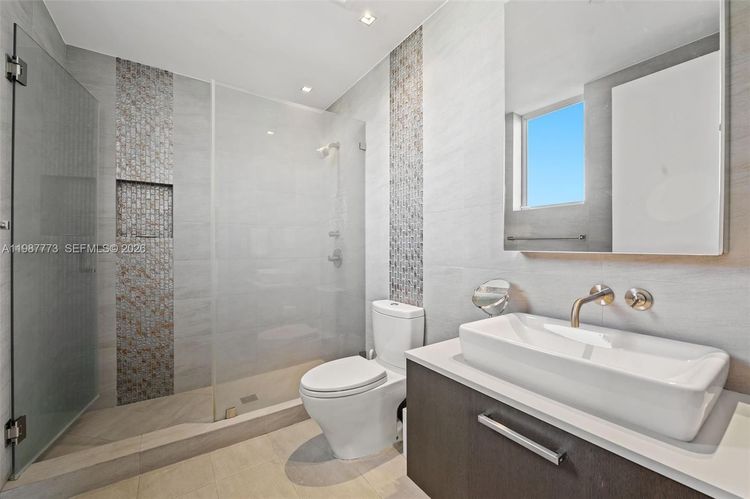 Residences at Vizcaya #502 image #26