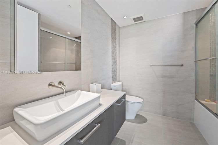 Residences at Vizcaya #502 image #28