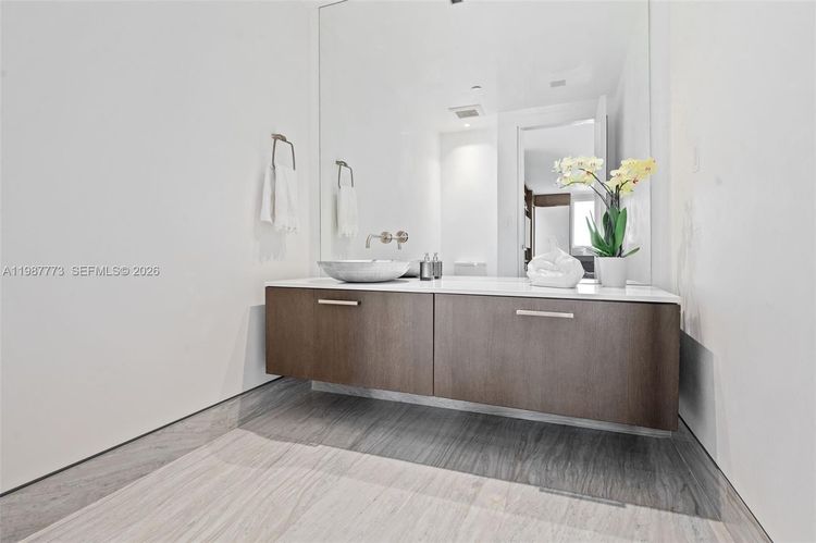 Residences at Vizcaya #502 image #30