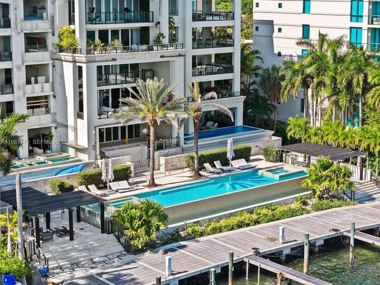 Residences at Vizcaya #502 image #33