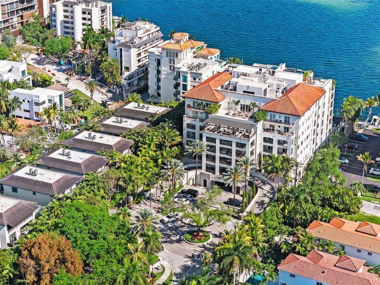 Residences at Vizcaya #502 image #44