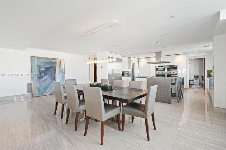 Residences at Vizcaya #502 image #8