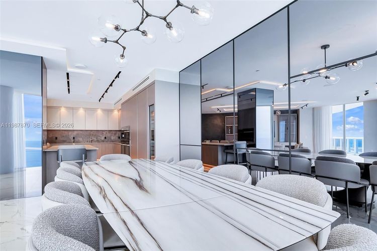 Trump Hollywood #3905 image #13