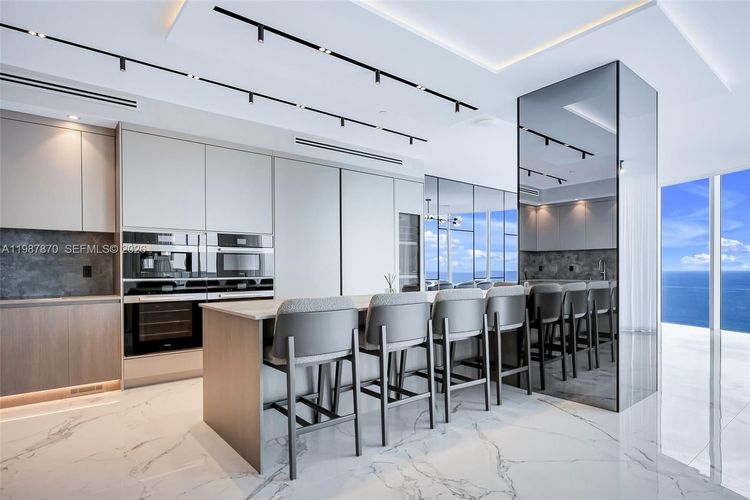 Trump Hollywood #3905 image #15