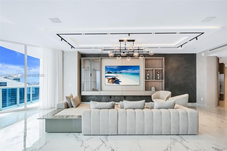 Trump Hollywood #3905 image #20