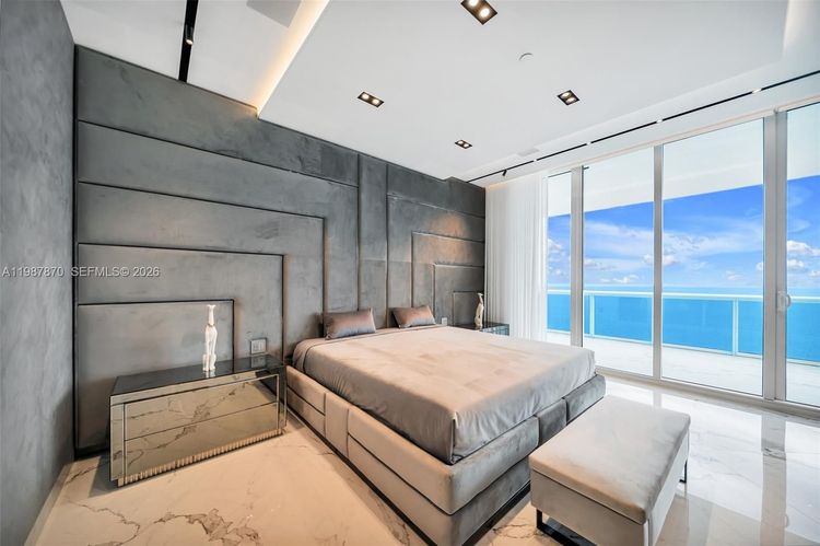 Trump Hollywood #3905 image #64