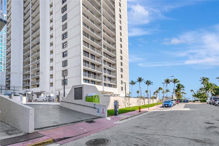 Oceanfront Plaza #418 image #46