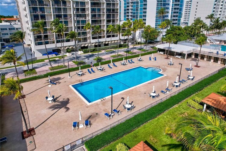 Oceanfront Plaza #418 image #6